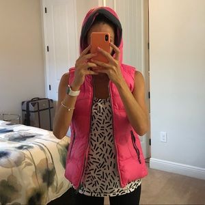 Puffy vest with hood